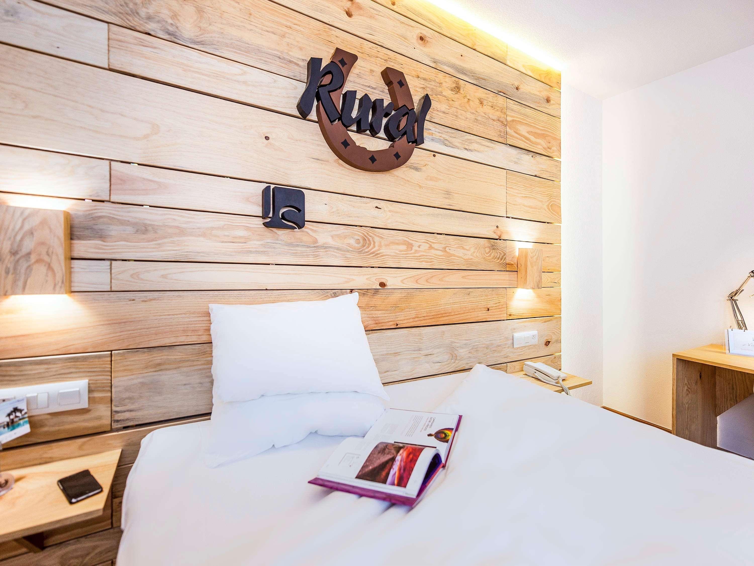 Hotel Ibis Styles La Rioja アルネド エクステリア 写真