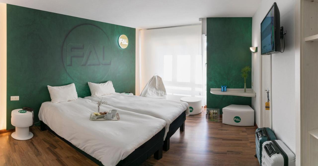 Hotel Ibis Styles La Rioja アルネド エクステリア 写真