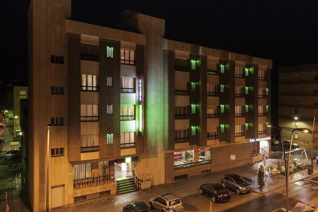 Hotel Ibis Styles La Rioja アルネド エクステリア 写真